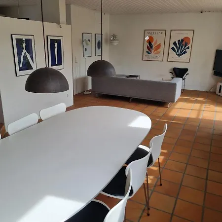 Townhouse With Lovely Patio In The Historic Quarter 7 Day Minimum Villa