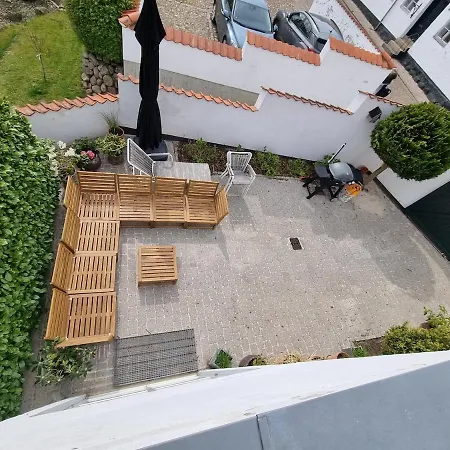 Townhouse With Lovely Patio In The Historic Quarter 7 Day Minimum * הדרסלב