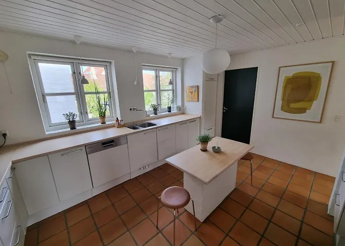 Villa Townhouse With Lovely Patio In The Historic Quarter 7 Day Minimum